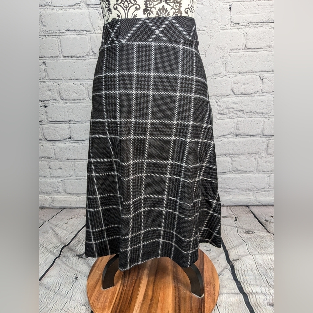 Torrid women's plaid print plus size 6x pull-on skirt with pockets NWT RR02